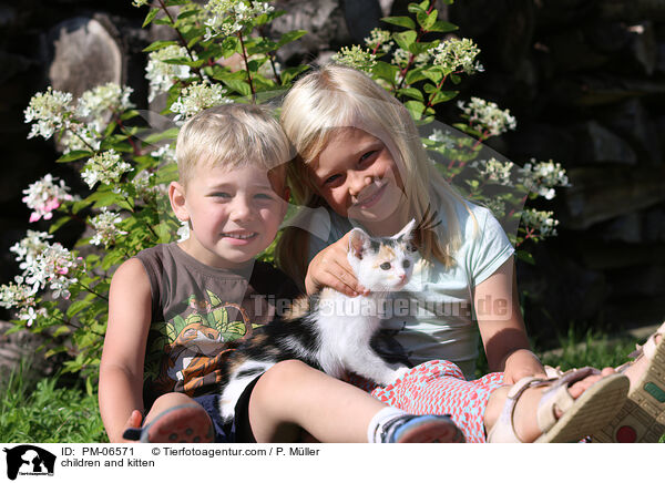 Kinder und Ktzchen / children and kitten / PM-06571