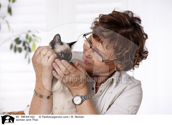 Frau und Thai / woman and Thai / RR-64182