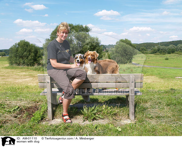 woman with dog / AM-01110