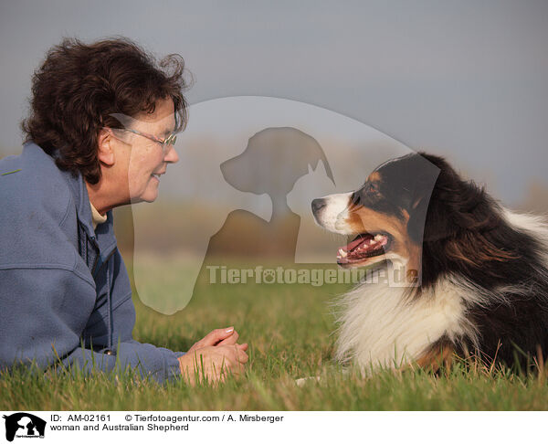 woman and Australian Shepherd / AM-02161