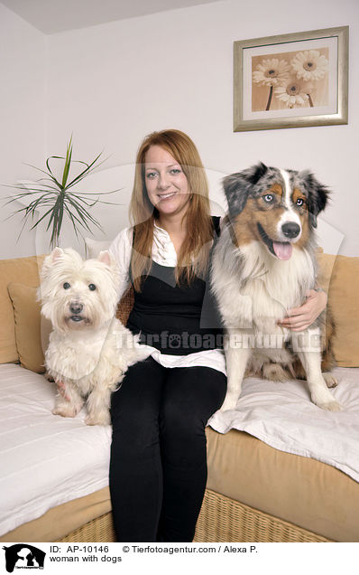 Frau mit Hunden / woman with dogs / AP-10146