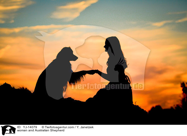 Frau und Australian Shepherd / woman and Australian Shepherd / YJ-14079