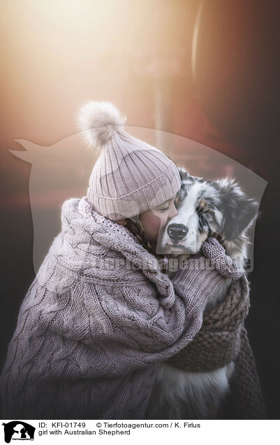 girl with Australian Shepherd / KFI-01749