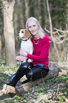 Nina Bauer with Beagle