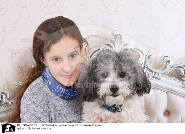 girl and Bolonka zwetna / SS-43868