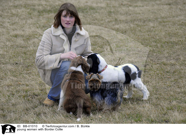 junge Frau mit Border Collie / young woman with Border Collie / BB-01010