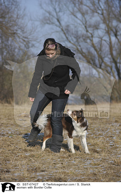 Frau mit Border Collie / woman with Border Collie / SST-07427