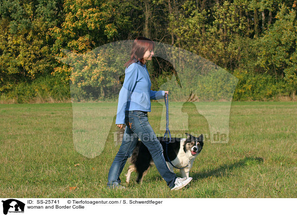 woman and Border Collie / SS-25741