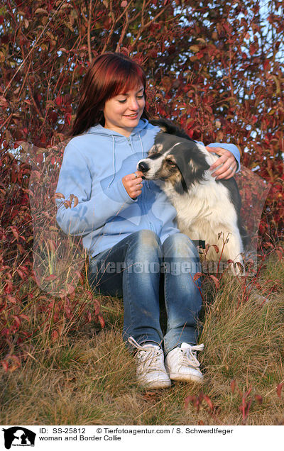 woman and Border Collie / SS-25812