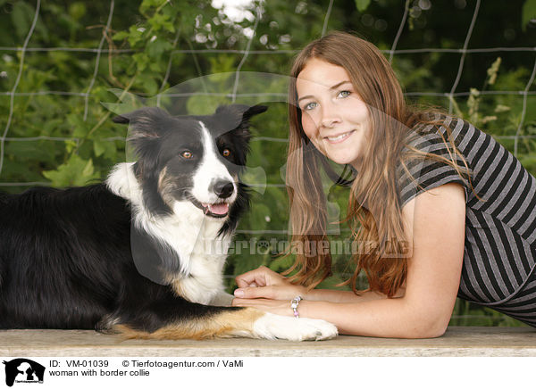 woman with border collie / VM-01039