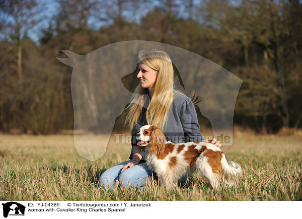 woman with Cavalier King Charles Spaniel / YJ-04385