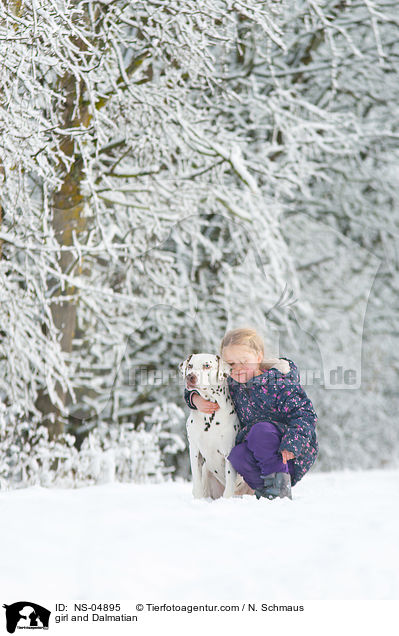 Mdchen und Dalmatiner / girl and Dalmatian / NS-04895
