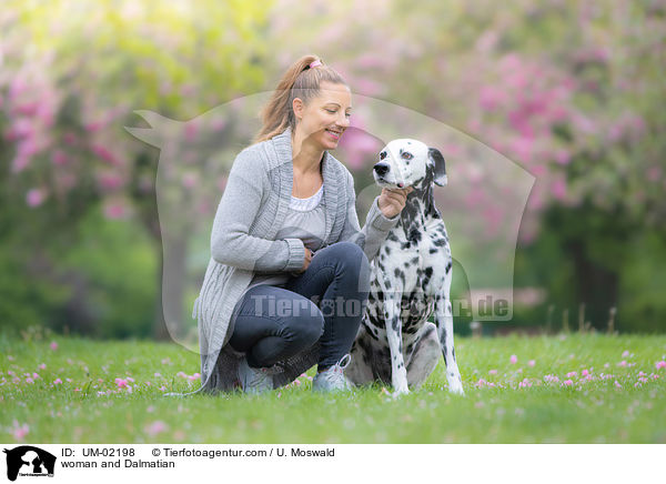 Frau und Dalmatiner / woman and Dalmatian / UM-02198
