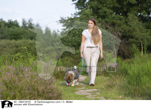 Frau mit Eloschaboro / woman with Eloschaboro / CM-01815