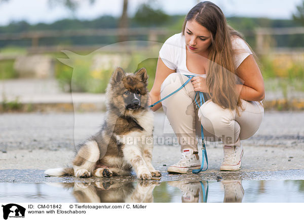 woman with Eloschaboro / CM-01842