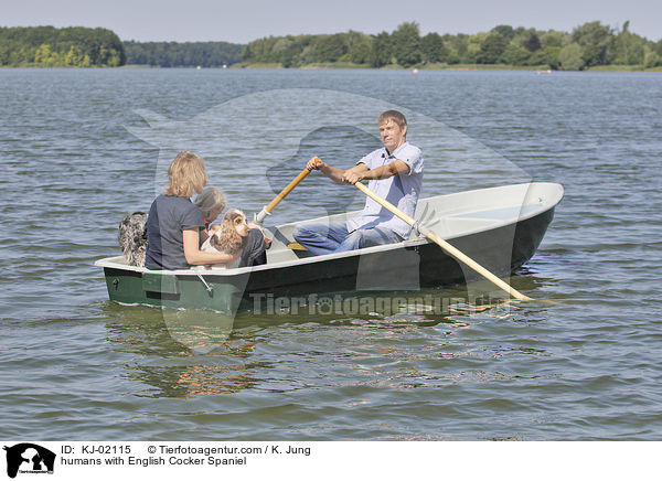 Menschen mit English Cocker Spaniel / humans with English Cocker Spaniel / KJ-02115