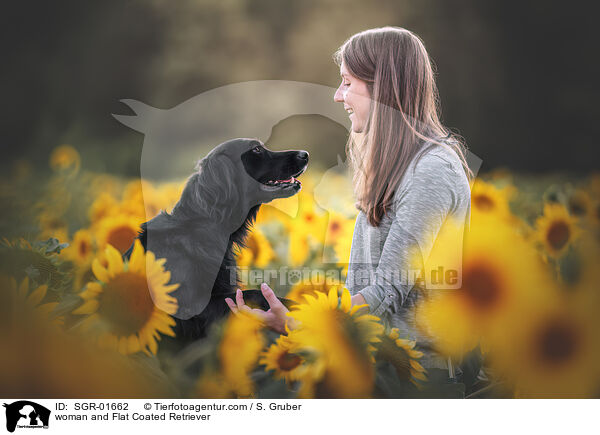 Frau und Flat Coated Retriever / woman and Flat Coated Retriever / SGR-01662