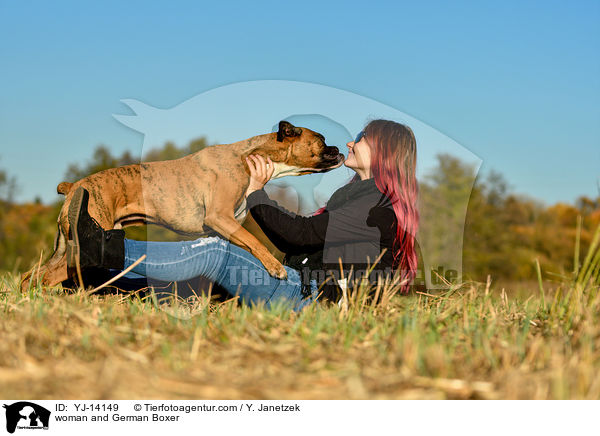 woman and German Boxer / YJ-14149