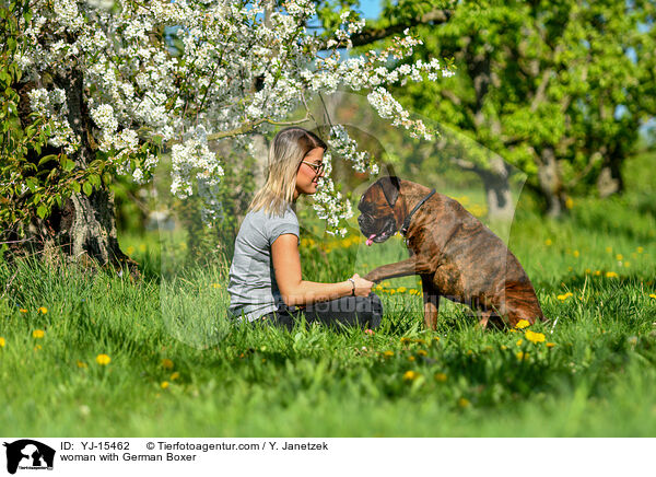 Frau mit Deutscher Boxer / woman with German Boxer / YJ-15462