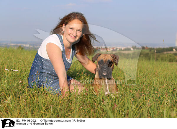 Frau und Deutscher Boxer / woman and German Boxer / PM-08092
