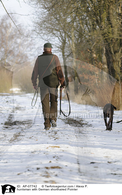 Jger mit Deutsch Kurzhaar / huntsman with German shorthaired Pointer / AP-07742