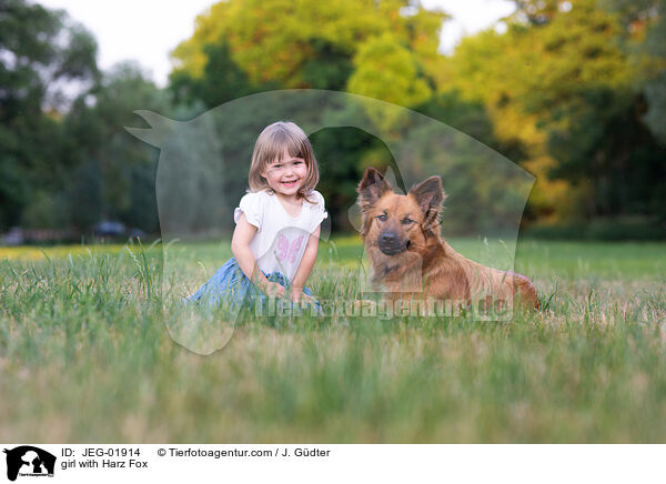 girl with Harz Fox / JEG-01914
