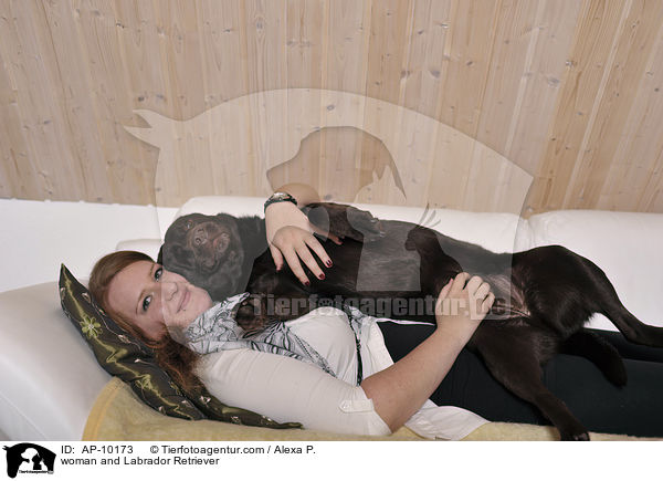 woman and Labrador Retriever / AP-10173