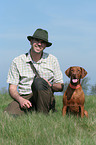 huntsman with Magyar Vizsla