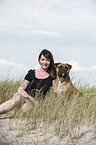 woman and Olde English Bulldog