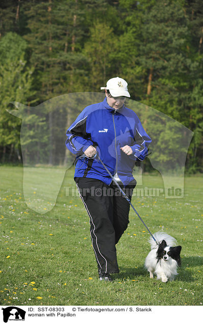 woman with Papillon / SST-08303