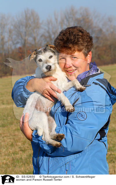 Frau und Parson Russell Terrier / woman and Parson Russell Terrier / SS-52650