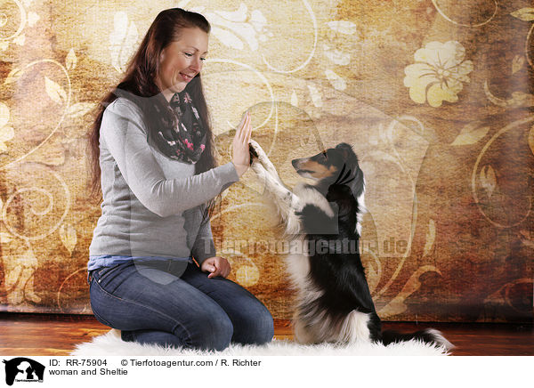 Frau und Sheltie / woman and Sheltie / RR-75904