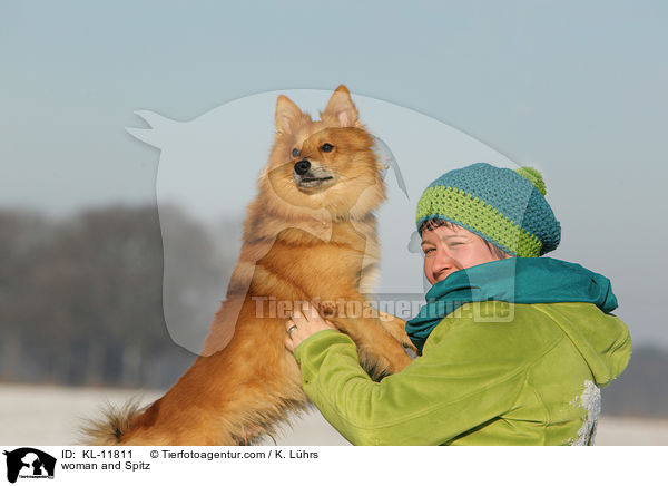 Frau und Mittelspitz / woman and Spitz / KL-11811
