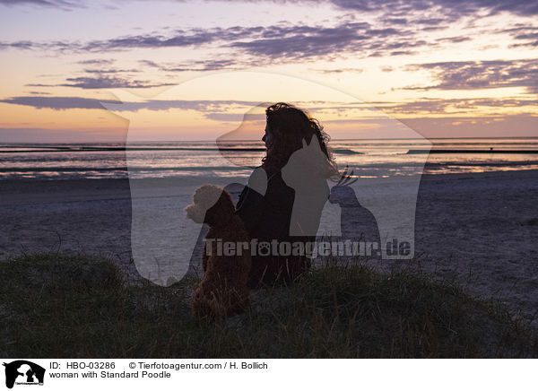 woman with Standard Poodle / HBO-03286