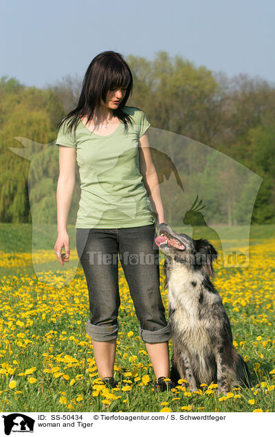 woman and Tiger / SS-50434