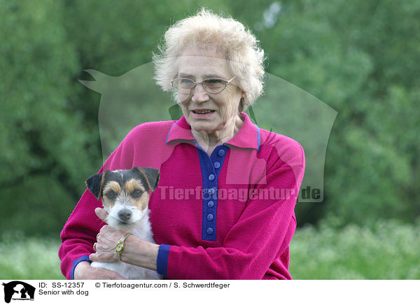 Senior with dog / SS-12357