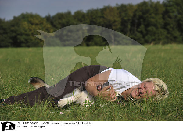 Frau und Mischling / woman and mongrel / SST-06922
