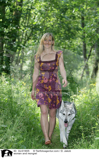 Frau und Schferhund-Mischling / woman and mongrel / DJ-01805