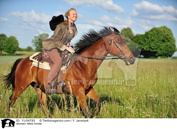 woman rides horse / YJ-04783