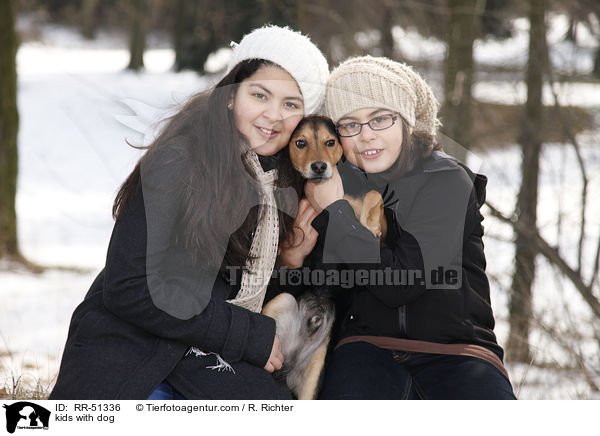 Kinder mit Hund / kids with dog / RR-51336