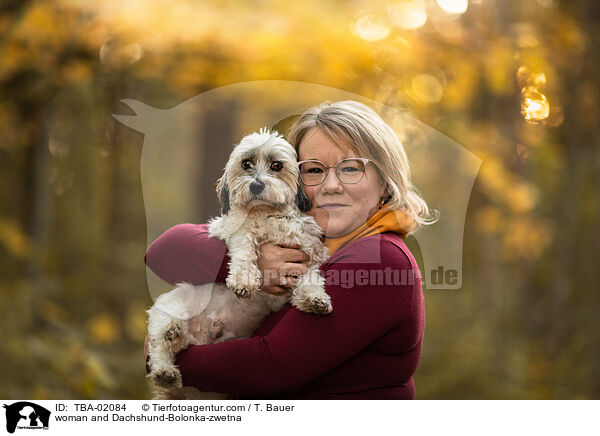 Frau und Dackel-Bolonka-zwetna / woman and Dachshund-Bolonka-zwetna / TBA-02084