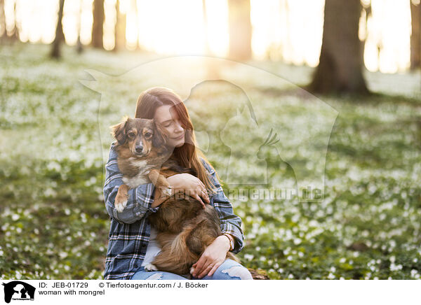 Frau mit Mischling / woman with mongrel / JEB-01729