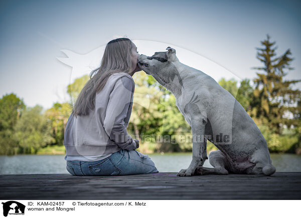 Frau mit Mischling / woman and Mongrel / KAM-02457