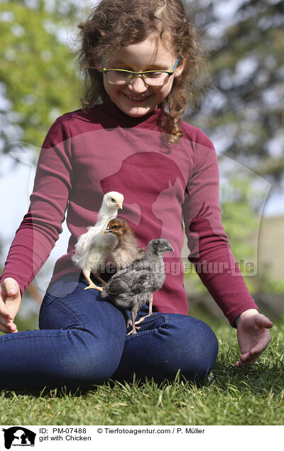 Mdchen mit Kken / girl with Chicken / PM-07488