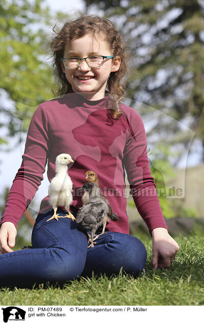 Mdchen mit Kken / girl with Chicken / PM-07489