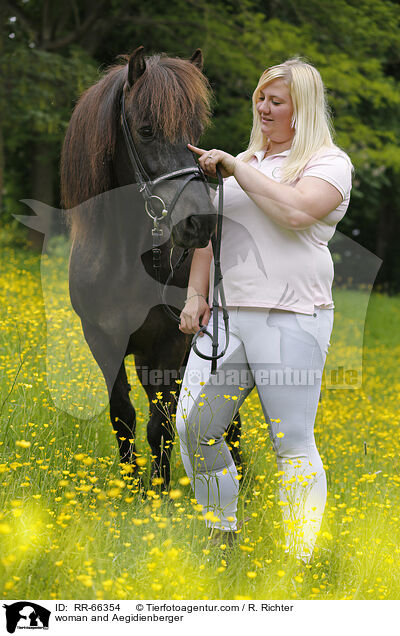 Frau und Aegidienberger / woman and Aegidienberger / RR-66354