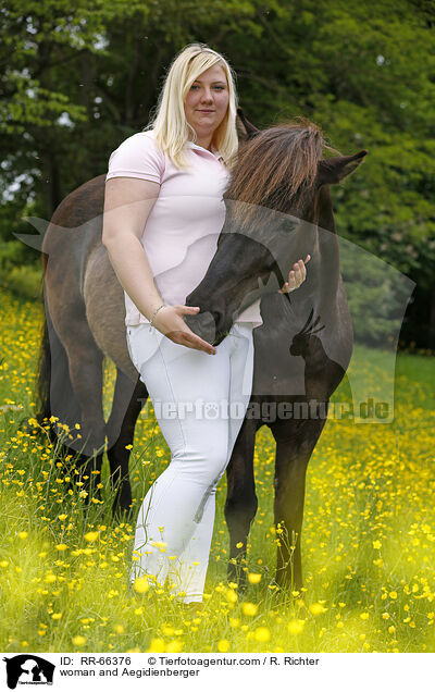 Frau und Aegidienberger / woman and Aegidienberger / RR-66376