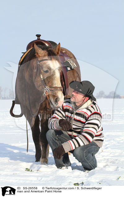 Mann und American Paint Horse / man and American Paint Horse / SS-26558