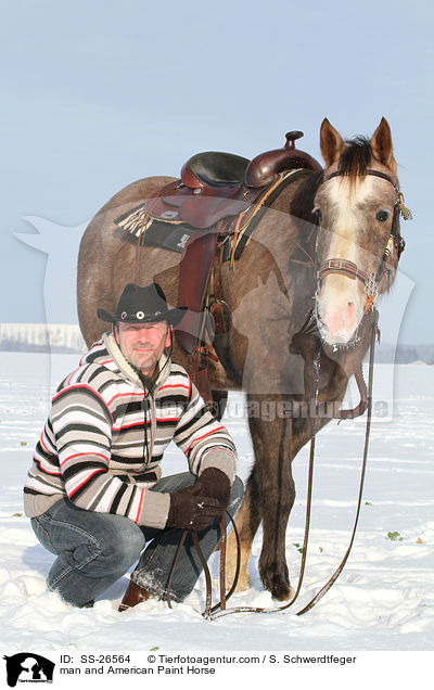 Mann und American Paint Horse / man and American Paint Horse / SS-26564