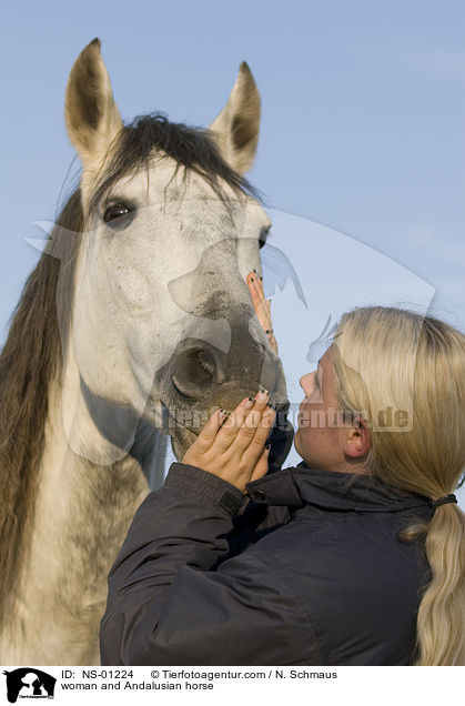 Frau und Andalusier / woman and Andalusian horse / NS-01224